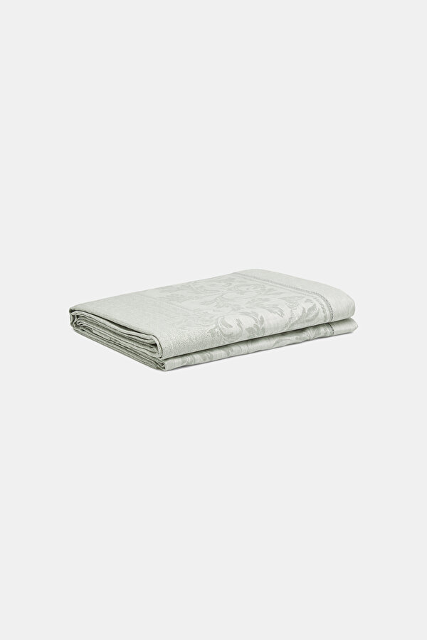 OVAL TABLECLOTH 2
