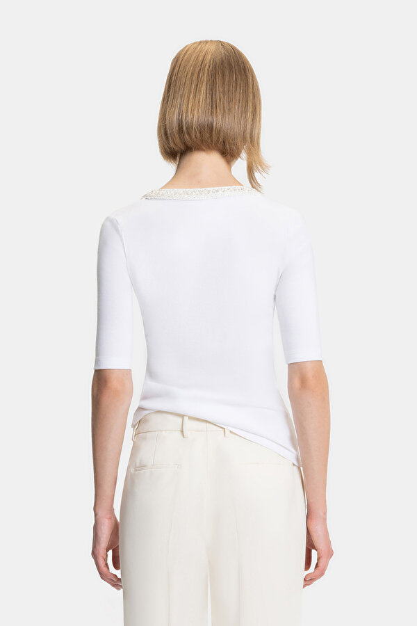 WHITE BASIC / ROUND NECKLINE SHORT SLEEVE TSHIRT 2