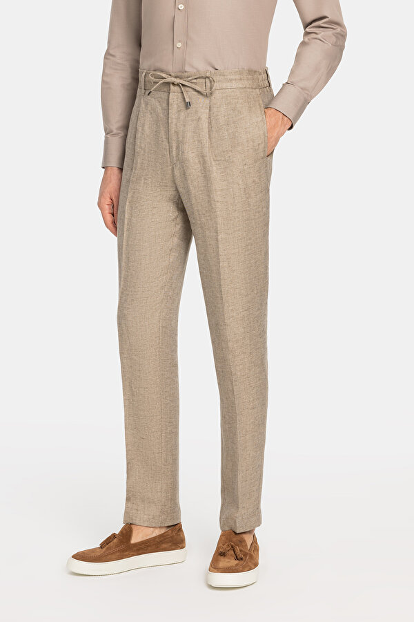 BEIGE TROUSERS 2