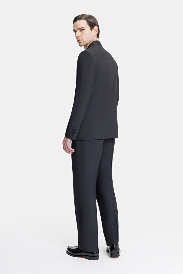 BLACK TUXEDO 2