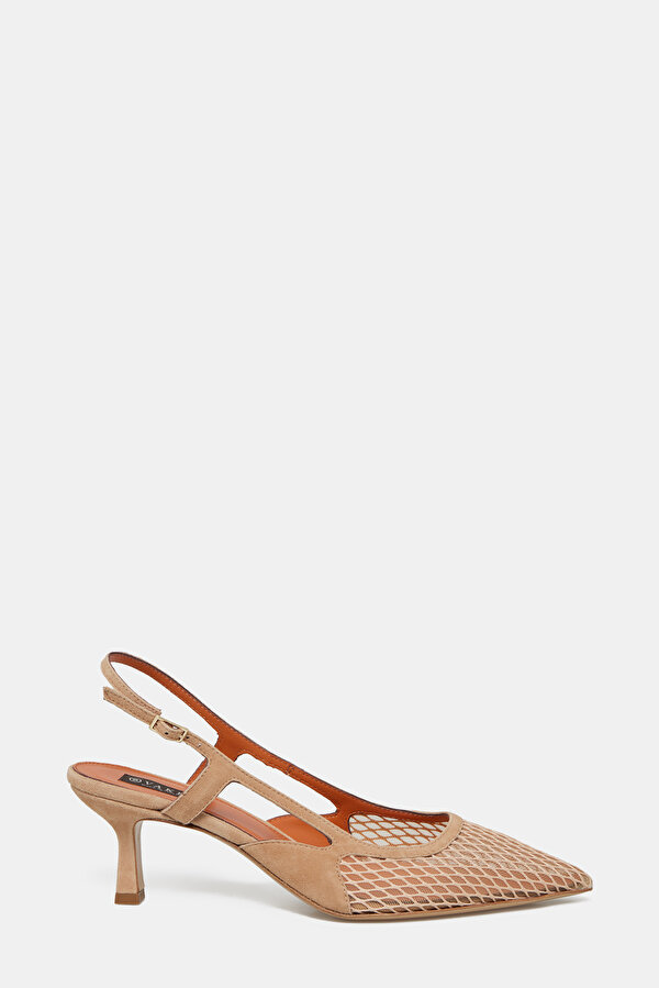 BEIGE LEATHER SHOES