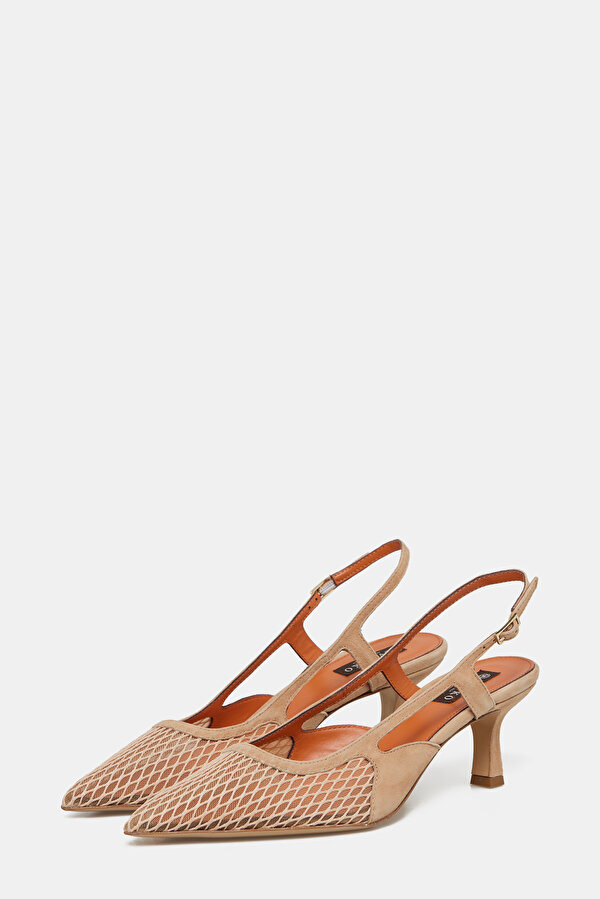 BEIGE LEATHER SHOES 2