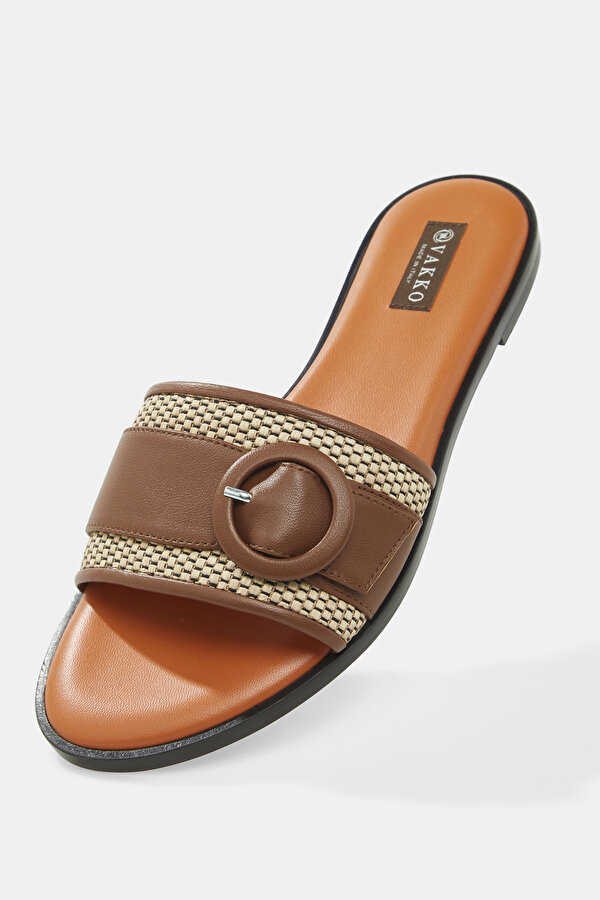 BROWN LEATHER SLIPPER 6