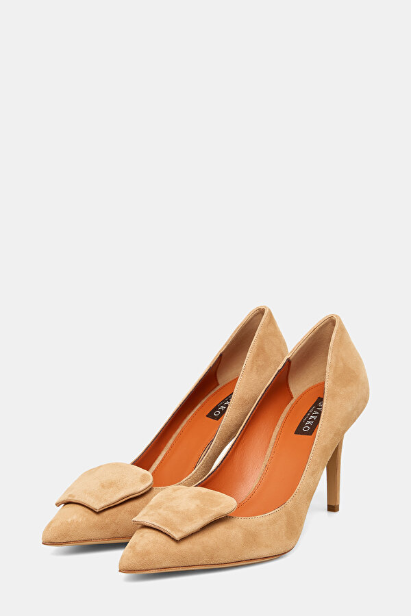 BEIGE SUEDE SHOE 2