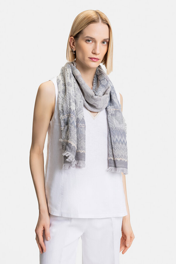 LIGHT GREY DESIGN FILLED SHAWL