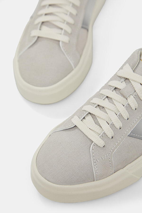LIGHT GREY LEATHER SHOES 6