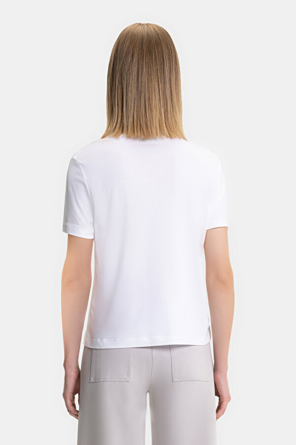 WHITE BASIC / ROUND NECKLINE SHORT SLEEVE TSHIRT 2