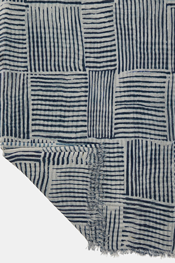 WHITE DESIGN FILLED BAMBOO SHAWL