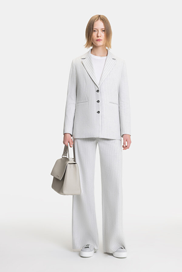LIGHT GREY JACKET