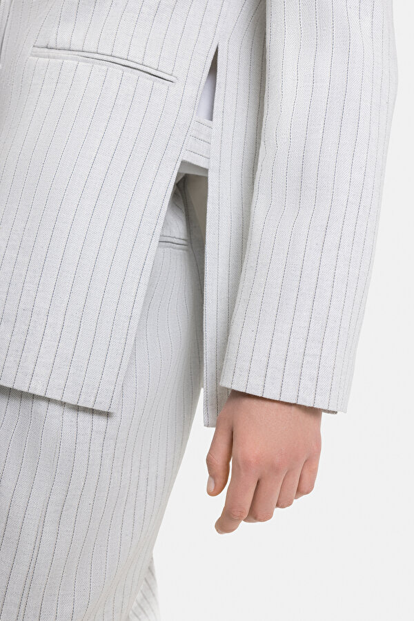 LIGHT GREY JACKET 6