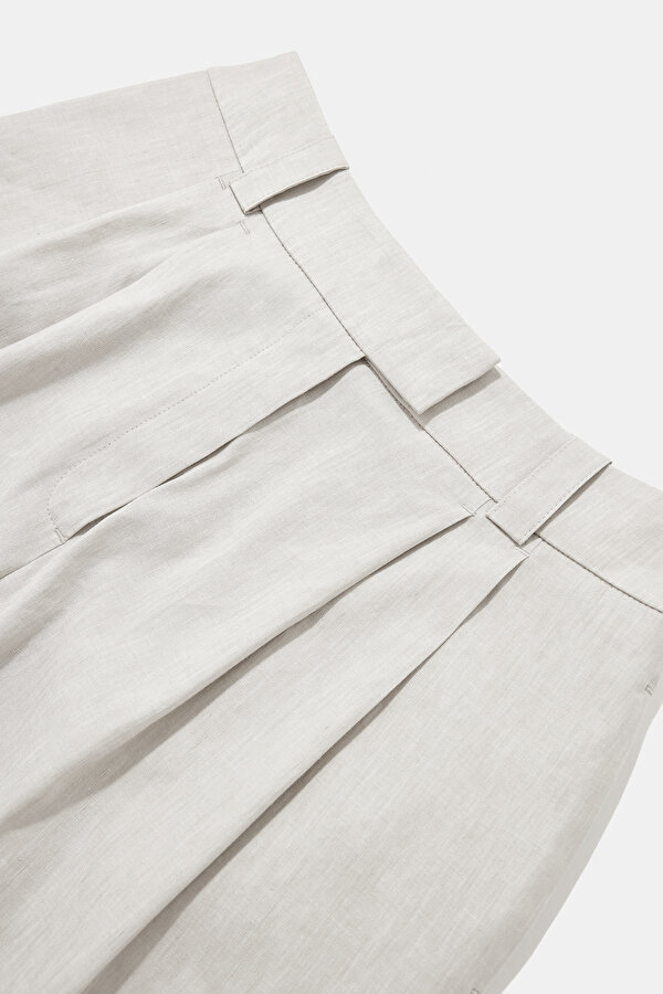 BEIGE ABOVE THE KNEE LINEN BERMUDA 7