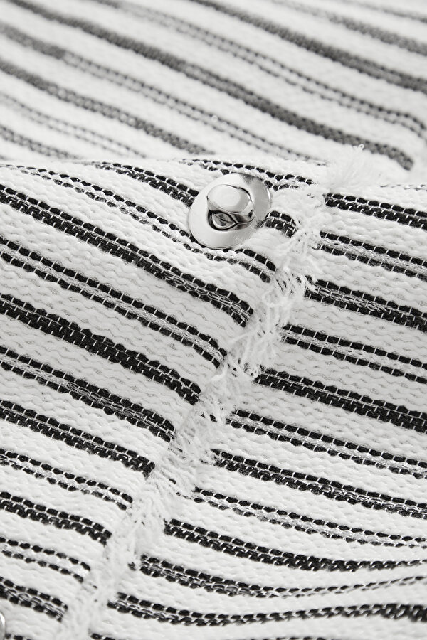 SILVER UPRIGHT COLLAR JACKET 11