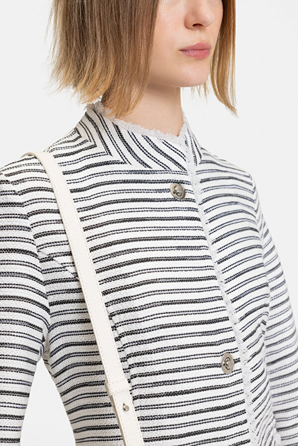 SILVER UPRIGHT COLLAR JACKET 6