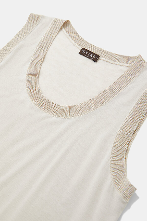 BEIGE CLEAVAGE SLEEVELESS TSHIRT 6