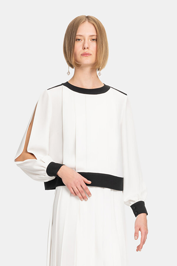 BLACK BASIC / ROUND NECKLINE LONG SLEEVE BLOUSE