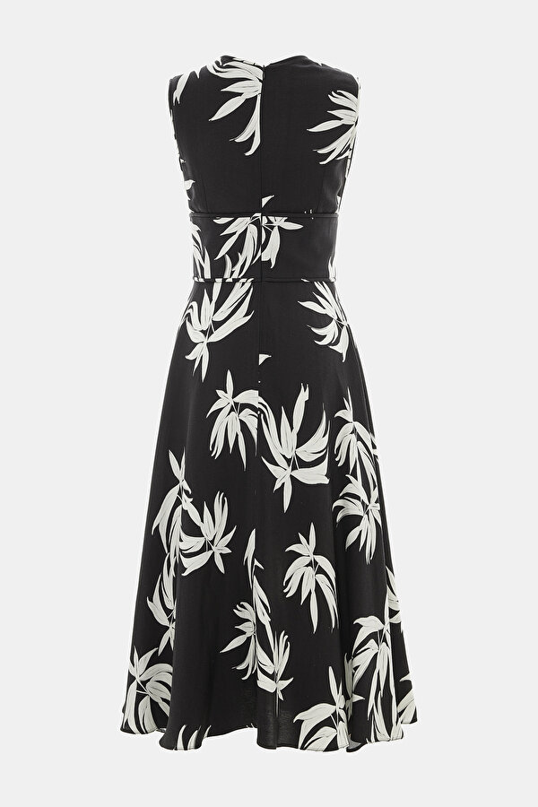 WHITE SLEEVELESS MIDI DRESS 7
