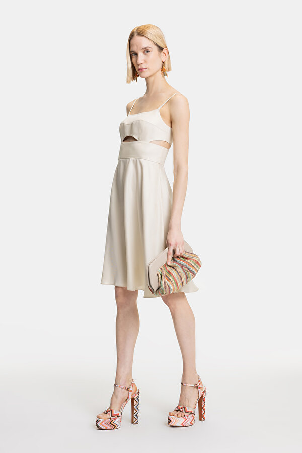 CREAM SLEEVELESS SUSPENDER ABOVE THE KNEE DRESS