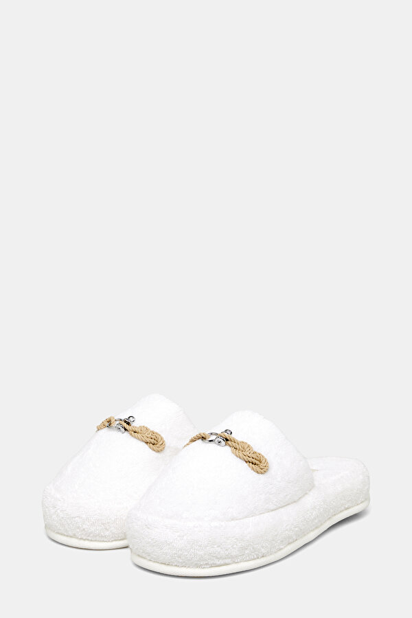 SLIPPERS 2