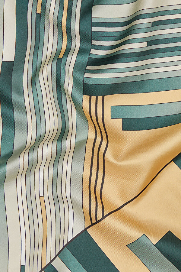 GEOMETRİK DESENLİ TWILL İPEK EŞARP 2