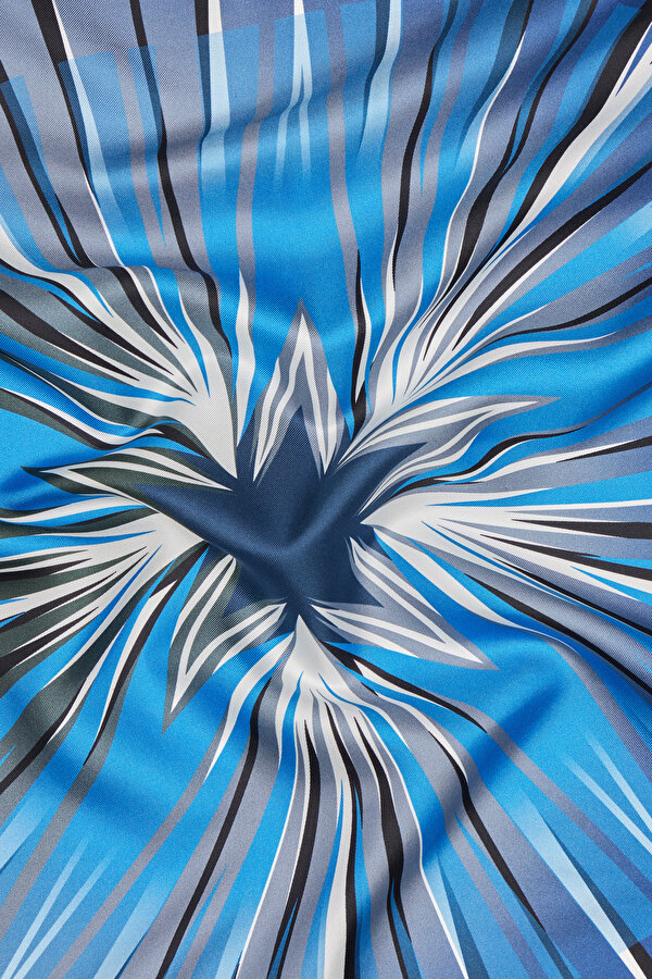 GEOMETRİK DESENLİ TWILL İPEK EŞARP 2