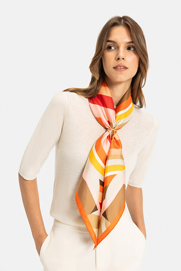 GEOMETRİK DESENLİ TWILL İPEK EŞARP