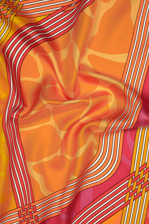 GEOMETRİK DESENLİ TWILL İPEK EŞARP 2