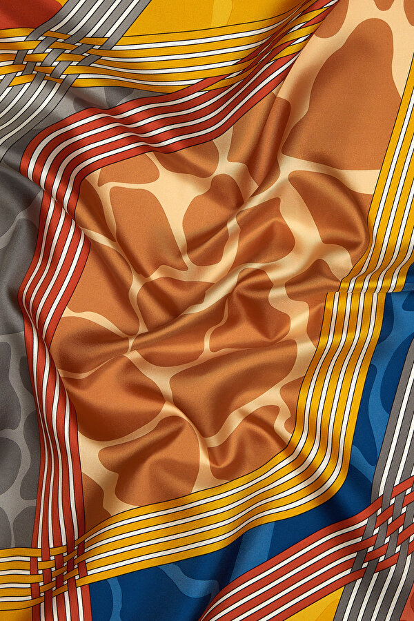 GEOMETRİK DESENLİ TWILL İPEK EŞARP 2