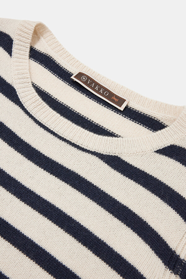 ECRU BASIC / ROUND NECKLINE TRICOT 6