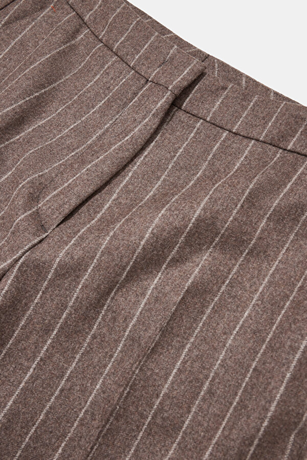 BEIGE TROUSERS 6