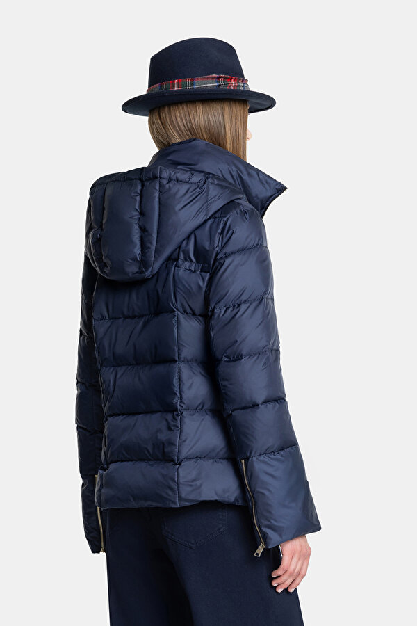 LACİVERT MONT 7
