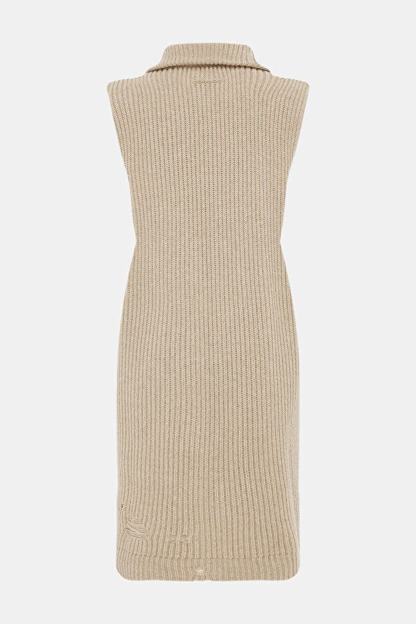 BEIGE VEST 2