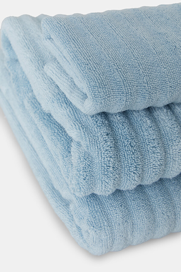 TOWEL 2