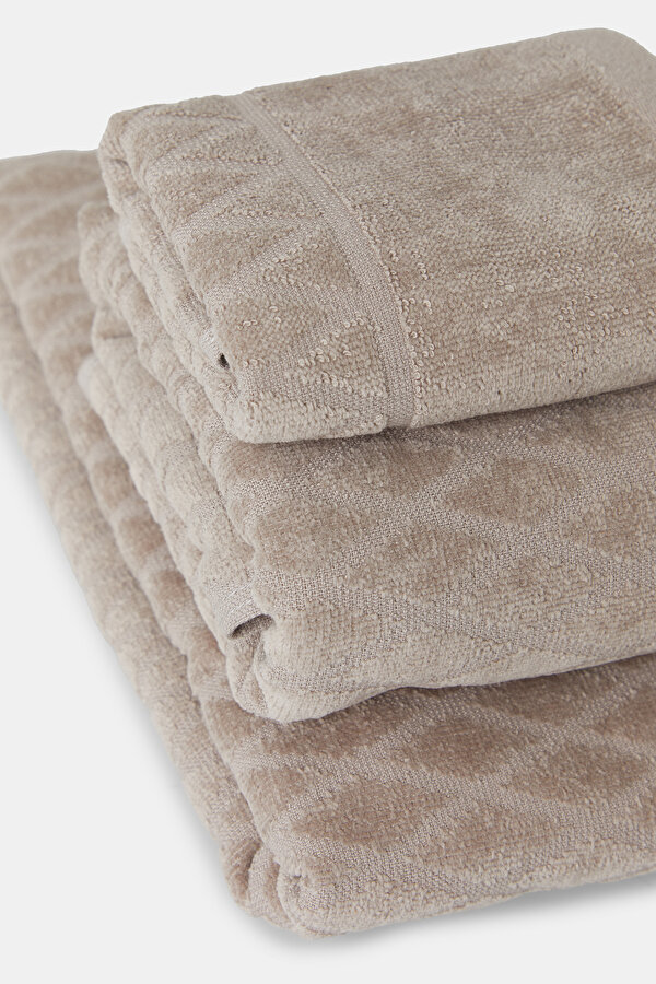 TOWEL 2