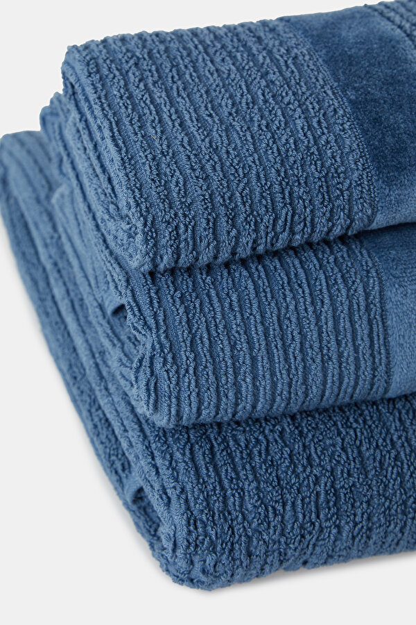 TOWEL 2