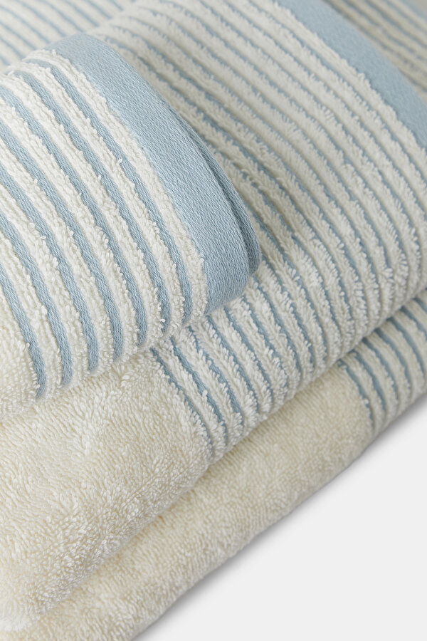 TOWEL 2
