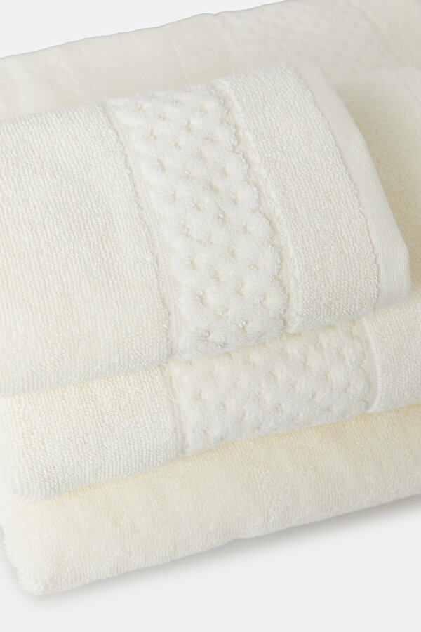 TOWEL 2