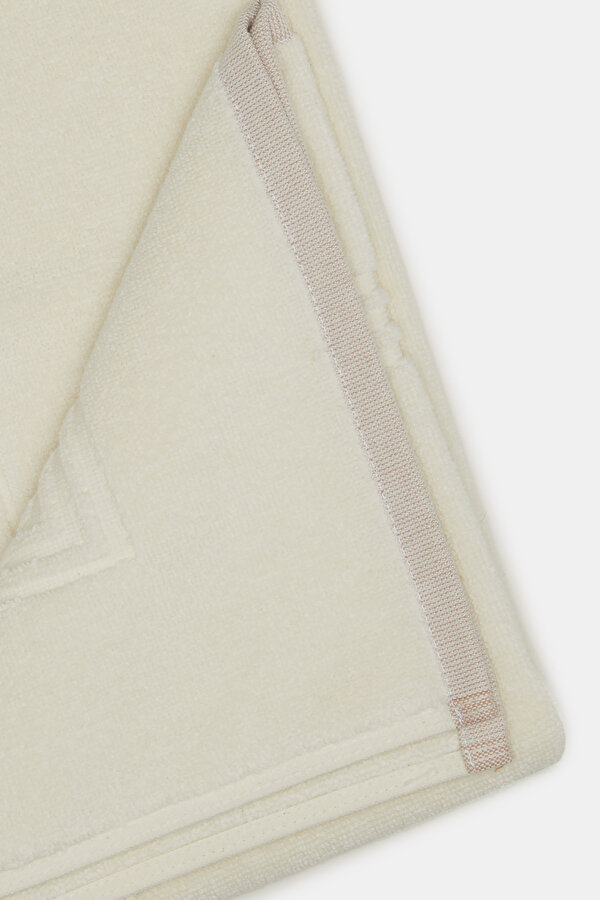 TOWEL 2