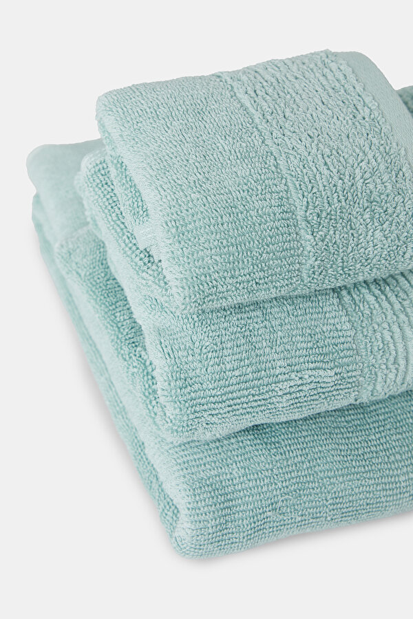 TOWEL 2