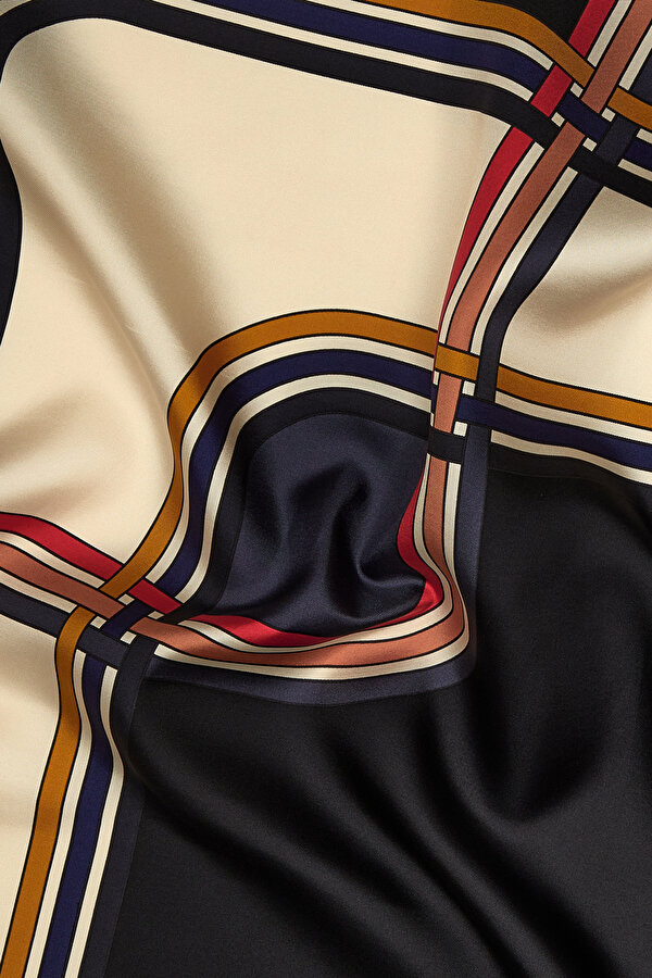 GEOMETRİK DESENLİ TWILL İPEK EŞARP 2