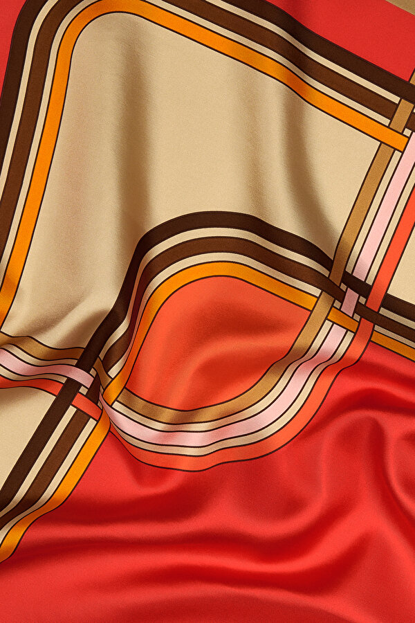 GEOMETRİK DESENLİ TWILL İPEK EŞARP 2