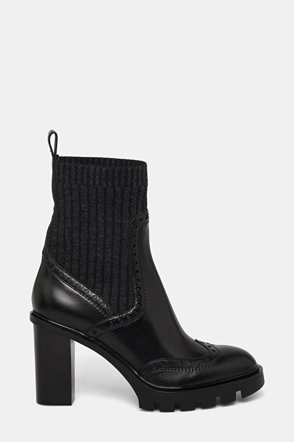 BLACK LEATHER BOOT