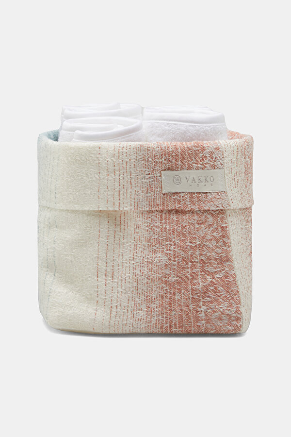 POUCH
