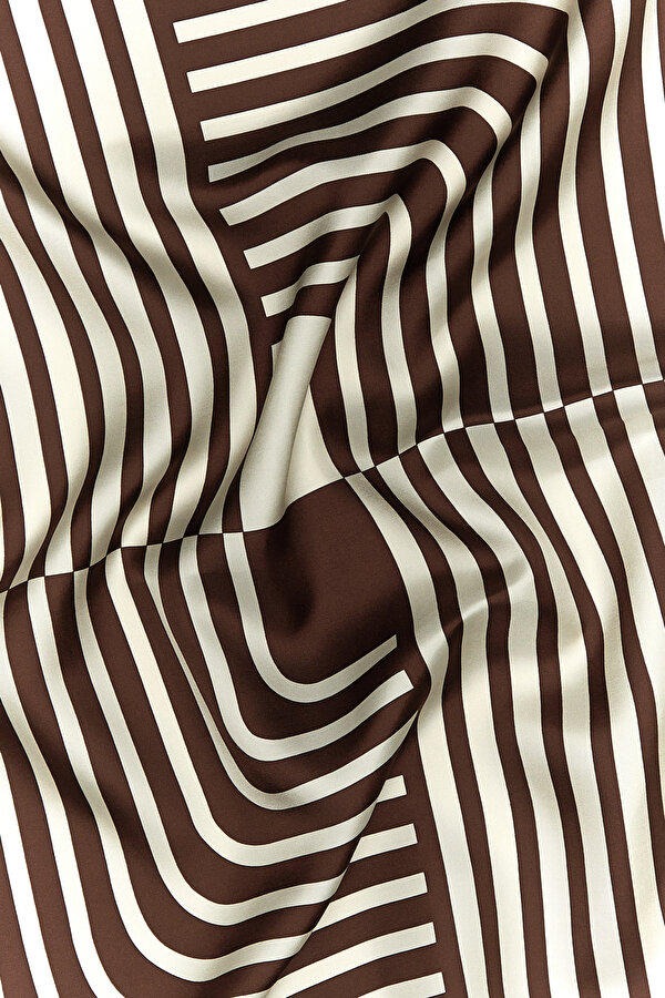 ECRU GEOMETRIC DESIGN TWILL SCARF 2