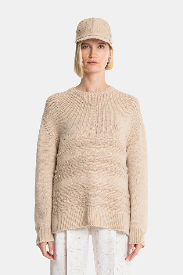 BEIGE BASIC / ROUND NECKLINE TRICOT