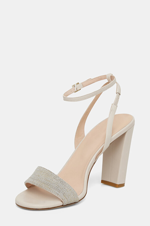 BEIGE LEATHER SHOES 2