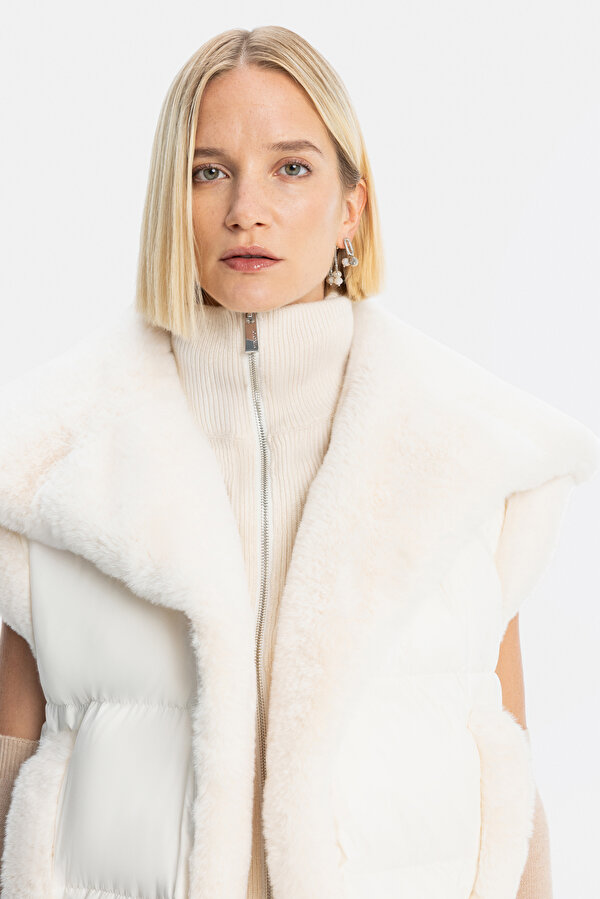 WHITE VEST 7