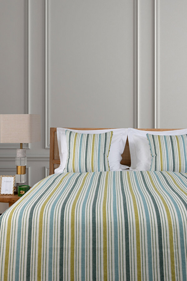 BEDSPREAD 2