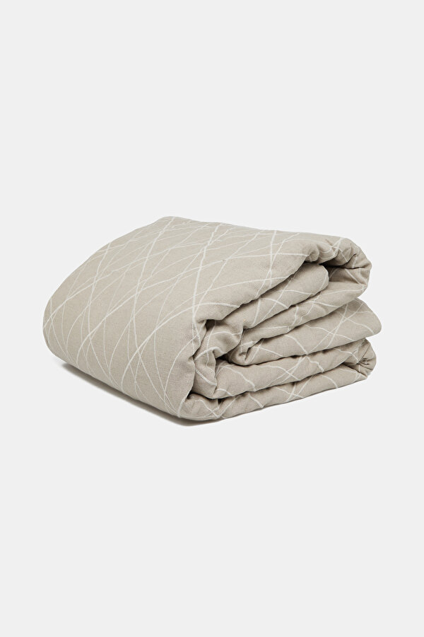BEDSPREAD 2