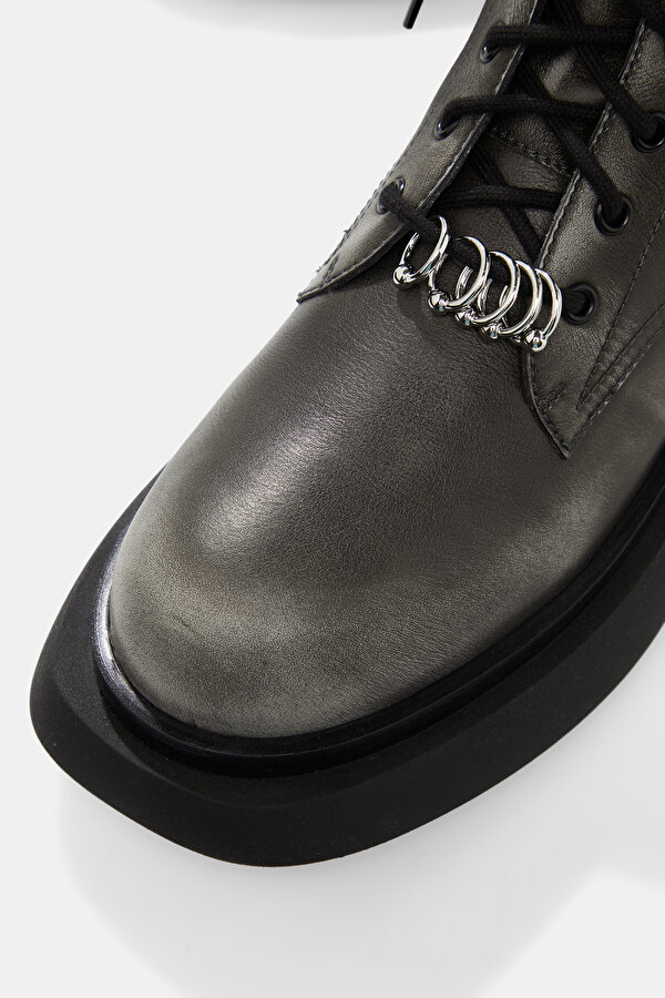 GREY LEATHER BOOT 6