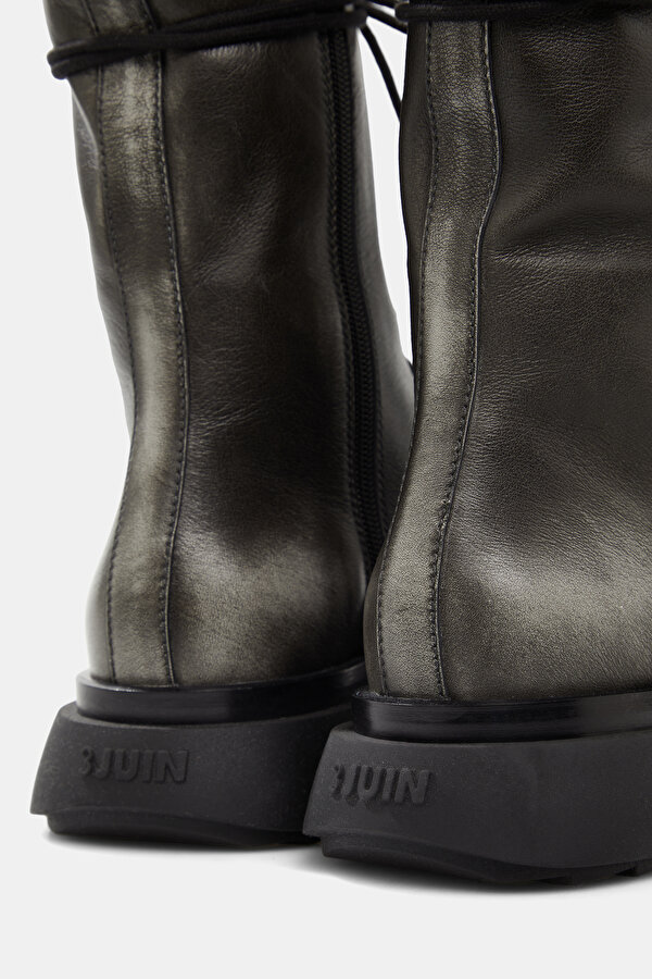 GREY LEATHER BOOT 7